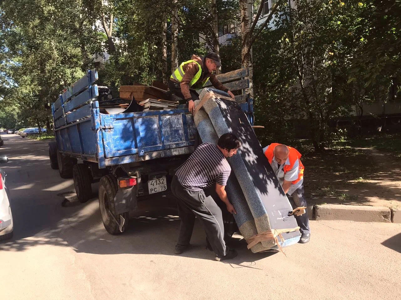 Профессиональный вывоз крупногабаритного мусора в Серпухове в октябре