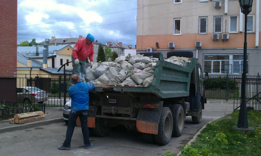 Вывоз строительного мусора в Серпухове от 1626 руб. – ПроМусор