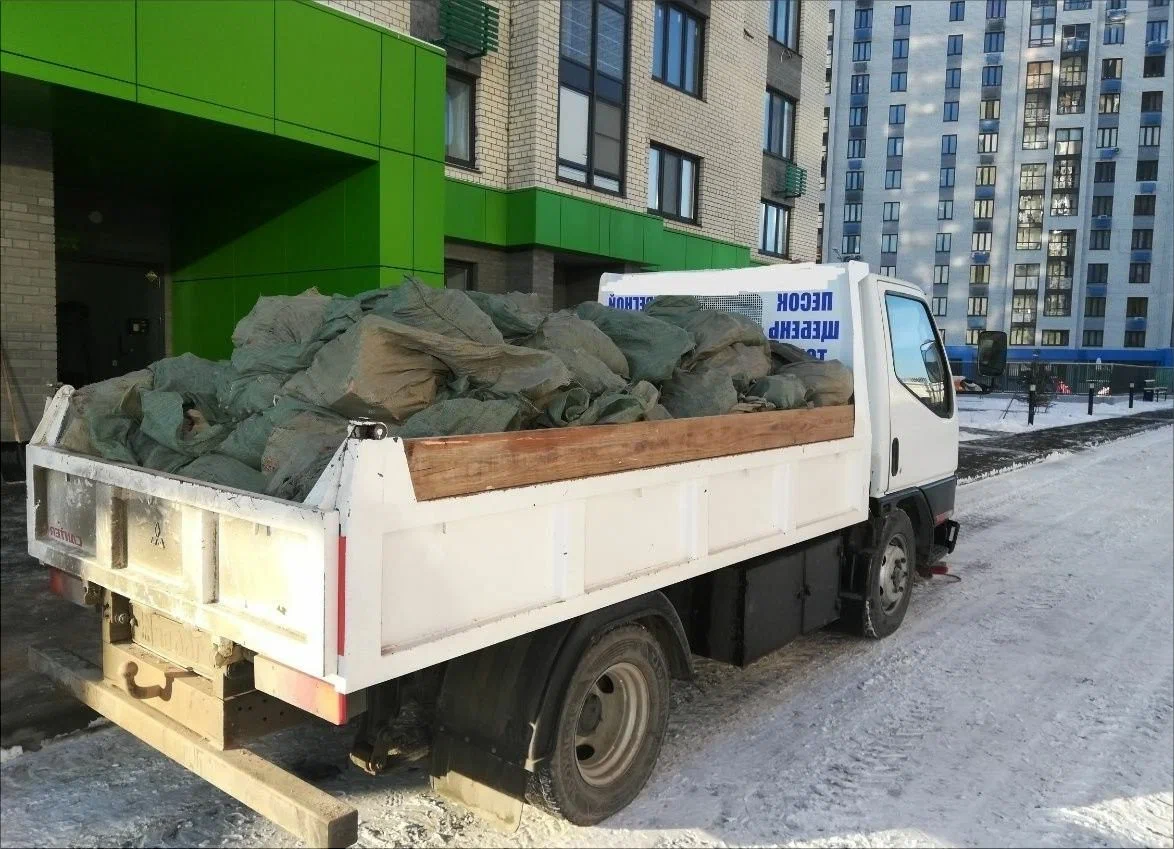 Вывоз мусора грузовым фургоном 3 тонны в Серпухове — цена от 1372 руб., ПроМусор