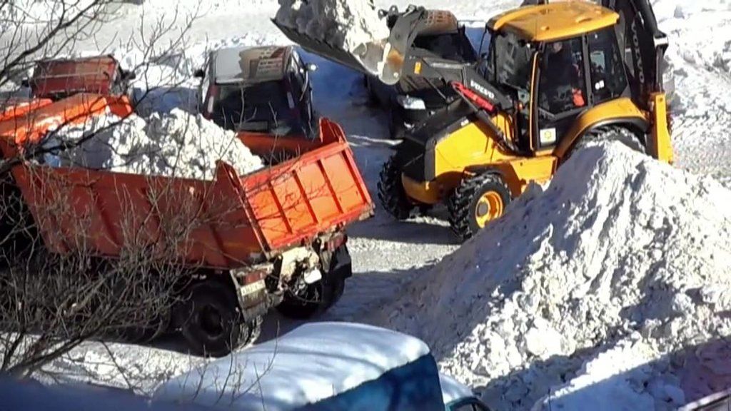 Вывоз снега с погрузкой в Серпухове для организаций и частных лиц в октябре